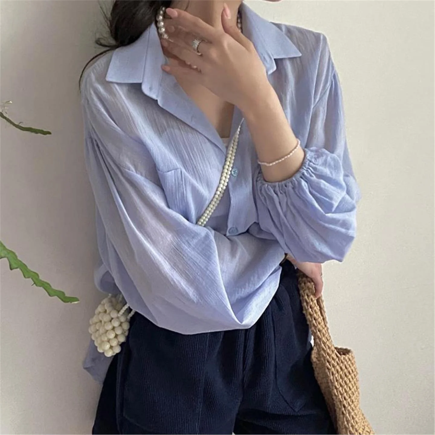 

Chic Spring Faion Slim Fit irt Turn-down Collar Sun Protection Thin Transparent Design Ba Split Ele Lady's Blouse