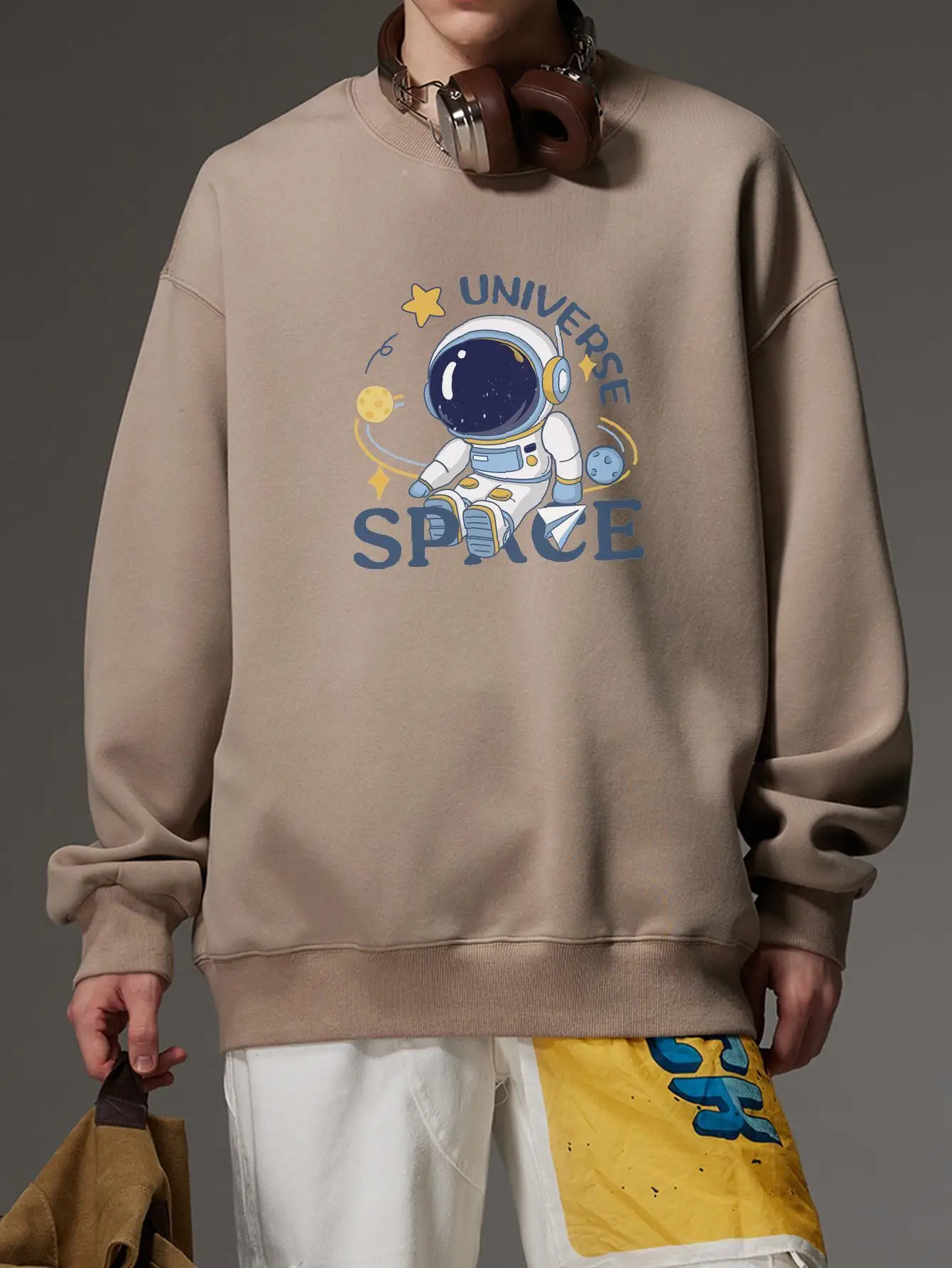 Kpop Man Casual Hoodies Oversize Fashion Unisex Autumn Clothing O-neck Sweatshirts Astronauts Cartoon Print Male Pullovers