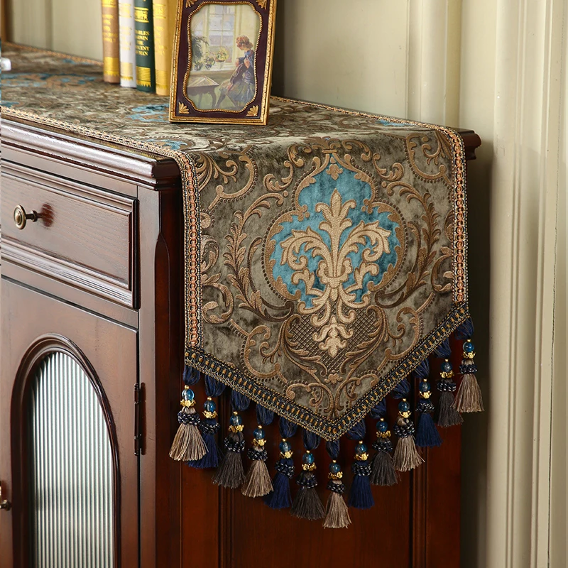 Luxury European Table Runner Vintage Blue Jacquard Table Flag Beaded Tassels Elegant Chenille Tablecloth Dining Room Home Decor