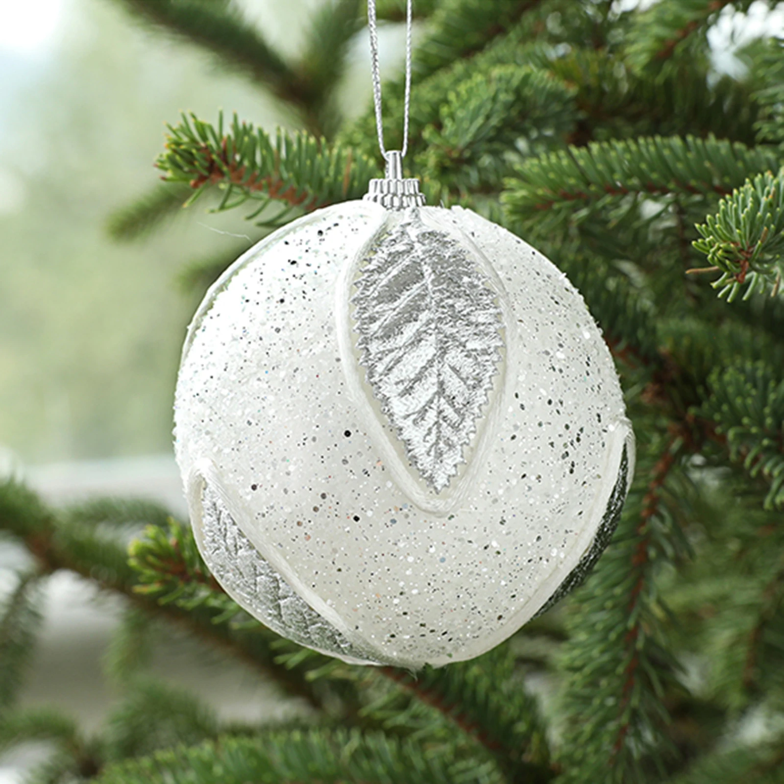 

1pc Christmas Ball With Leaves Festival Supplies Pendant Balls White Sticky Powder Decorations 8cm Decorate Ceiling Decoration