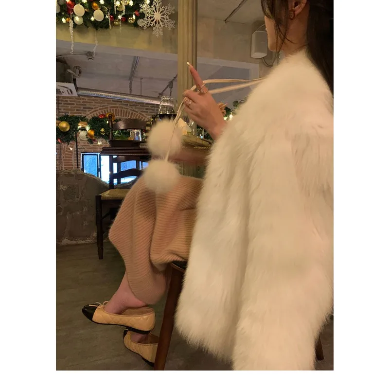 2025 New Autumn and Winter Spliced   V-neck Simulated Fox Fur Fashionable Loose Versatile Casual Long-sleeved Jacket
