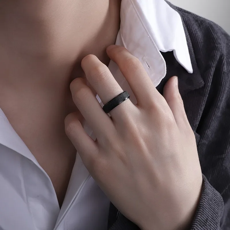 High-end Unique Niche Frosted Ring Titanium Steel Hand Jewelry 2026 Vintage Gold Rings for Women Bagye Acier Inoxydable Femme