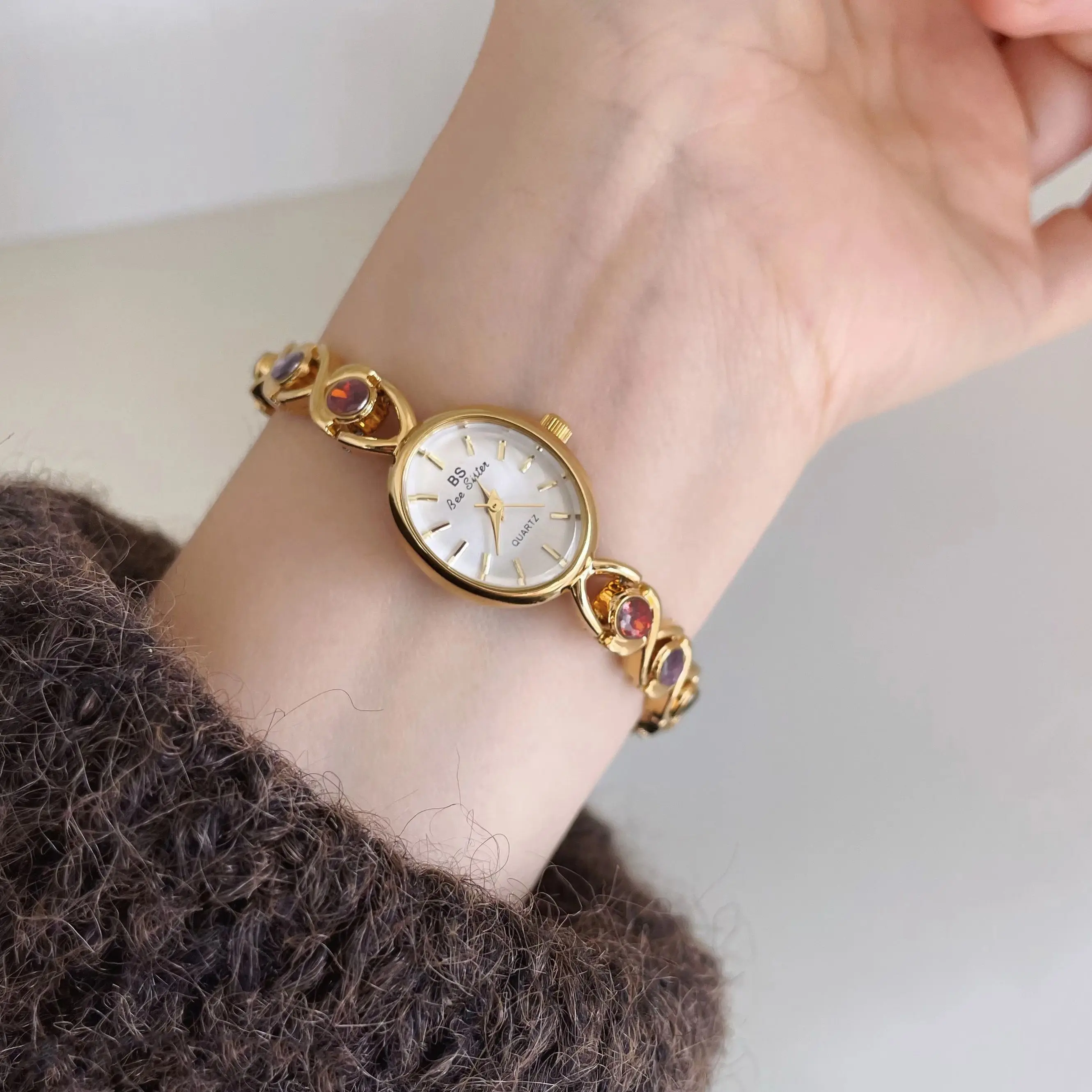 NEW Luxury Vintage Watches For Women,High-end Multicolored Jewelry Bracelet Design,Exquisite Ladies' Small Gold Watch Gift