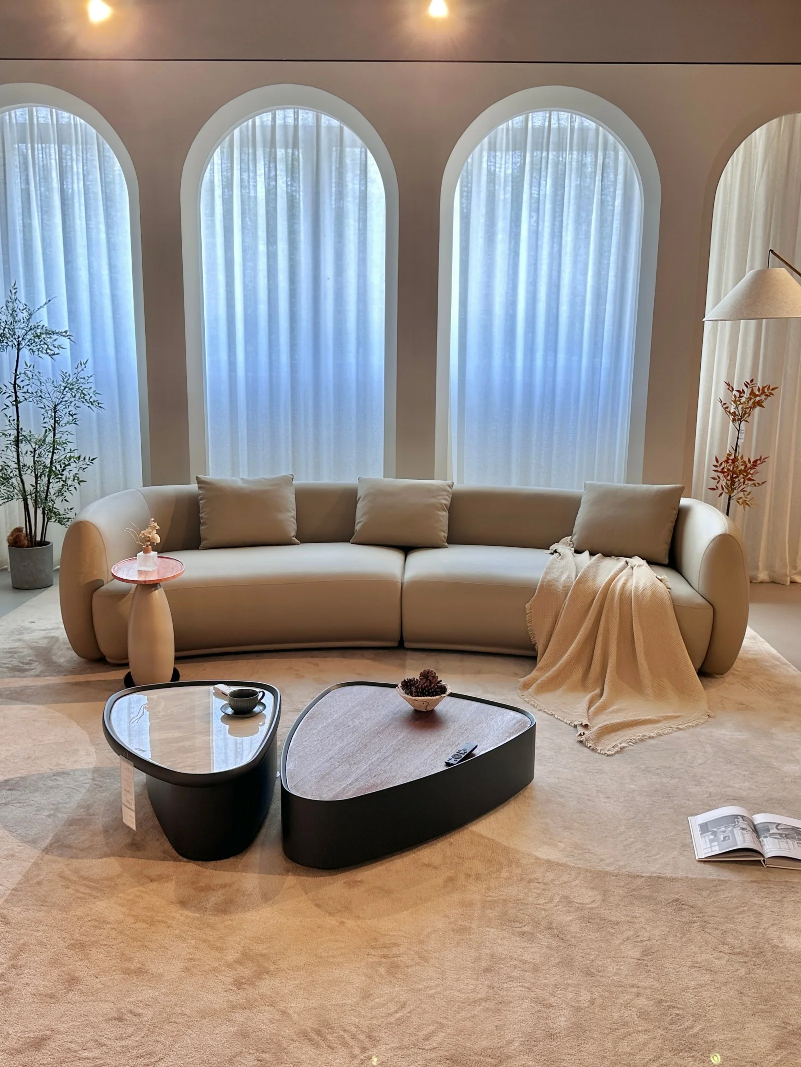 Camel Cowhide Leather Curved Sofa Round Drum Arms Deep Seat Floor Style Modular Couch For Living Room Villa Apartment Home