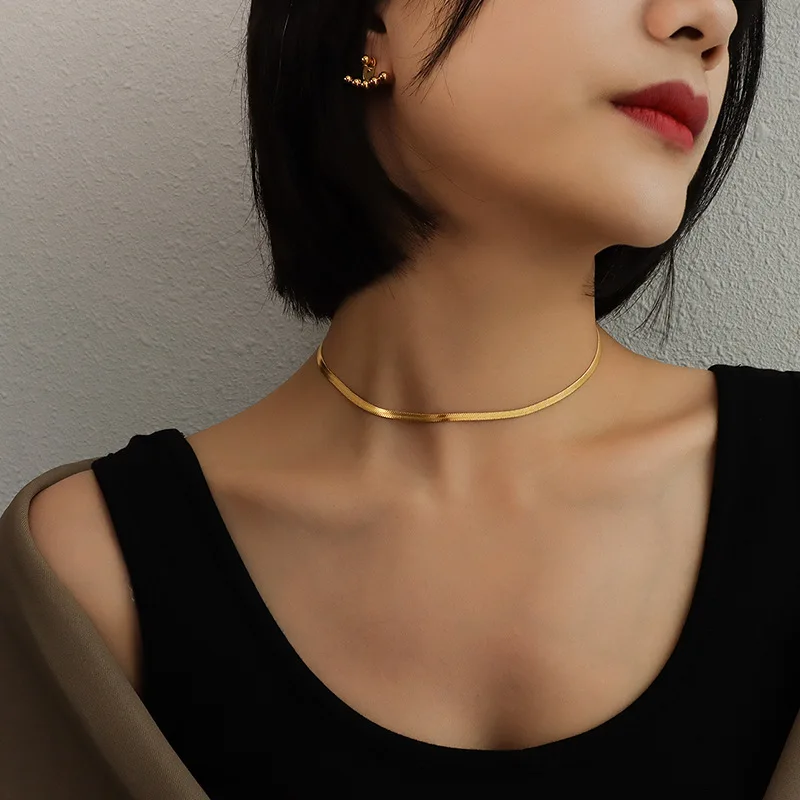 Mode 2024 perhiasan baja tahan karat 18K emas disepuh halus Herringbone rantai ular datar Choker gelang Set kalung