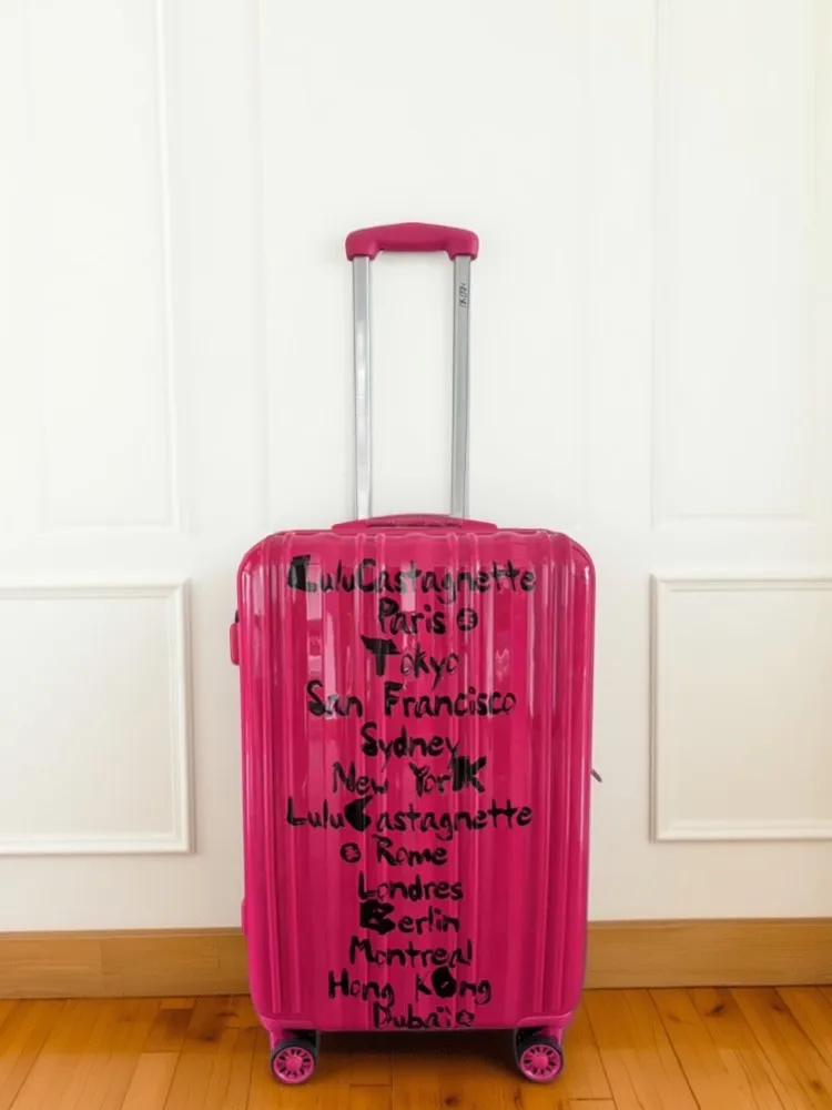 24インチ グラフィティデザイン スーツケース - 超軽量ハードシェルラゲッジ TSAロック & 360度回転付き °   スピナーホイール