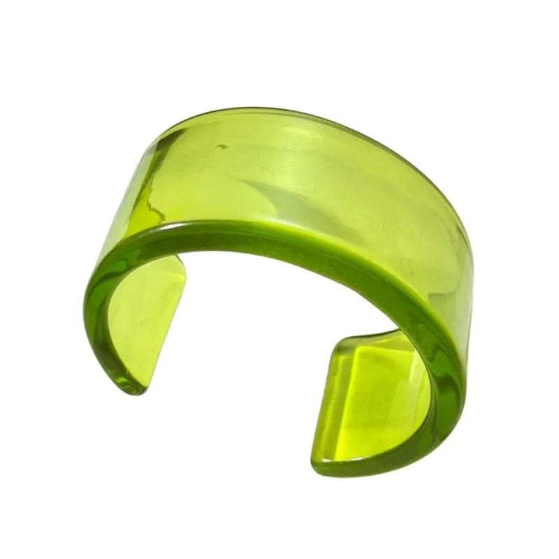 Trendy Resin Wristband Comfortable Wear Unique Artistics Designs for Wardrobe Styling