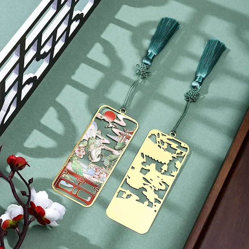 Hollow Carved 1Pcs Chinese Style White Crane Plum Blossom Metal Bookmarks Students Reading Tools Business Gifts Travel Souvenirs