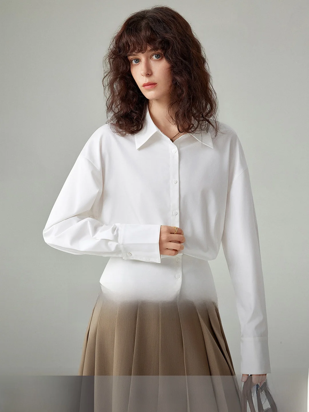 

Elegant White Long Sleeve Shirt Women's Fashion Commute Style Waist-Cinching Shirt by Ya Ke Home Simple And Chic Design