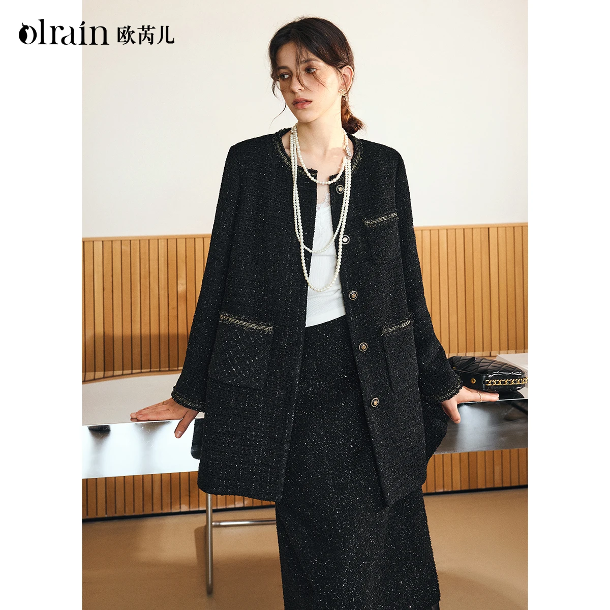 

OLrain Women's Black Quilted Tweed Jacket 2025 Winter New Lady Style O-Neck Single Breasted Elegant Warmth Outerwear O57DN002091