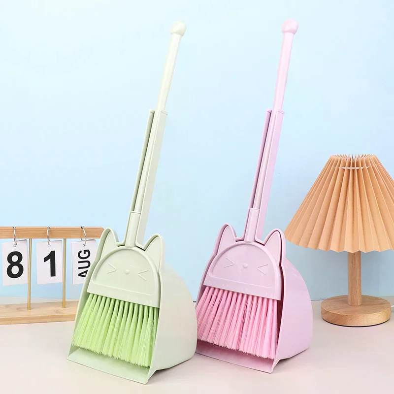 /Cna/Cartoon Flexible Bristles Kids Pretend Play Toddlers Indoor Outdoor Floor Sweeping Tool Kit Mini Children  Dustpan 1 Set