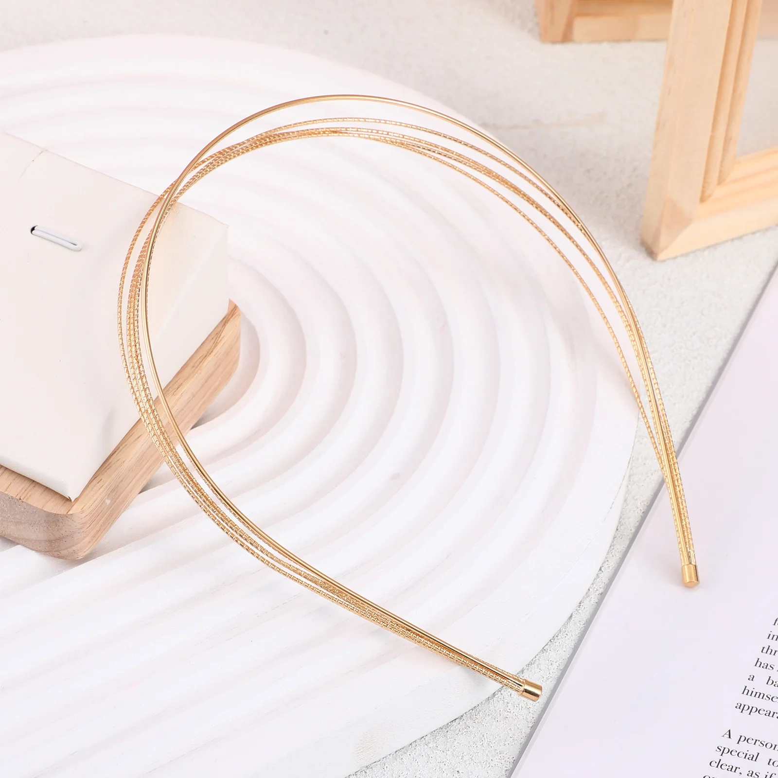 

1Pcs Multi-Layer Metal Hairband Simple Elegant Headband Wedding Party Hair Accessory Women Fashion Hair Decor Delicate Hoop