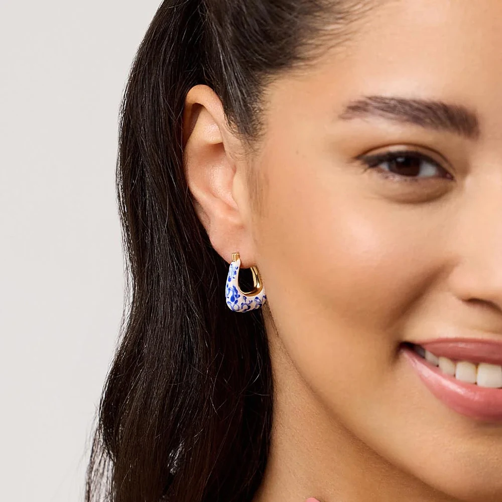 Fashion White and Blue Enamel Flower Round Beads Hoop Earrings for Women Geometric Gold Plated Stainless Steel Huggie Hoops