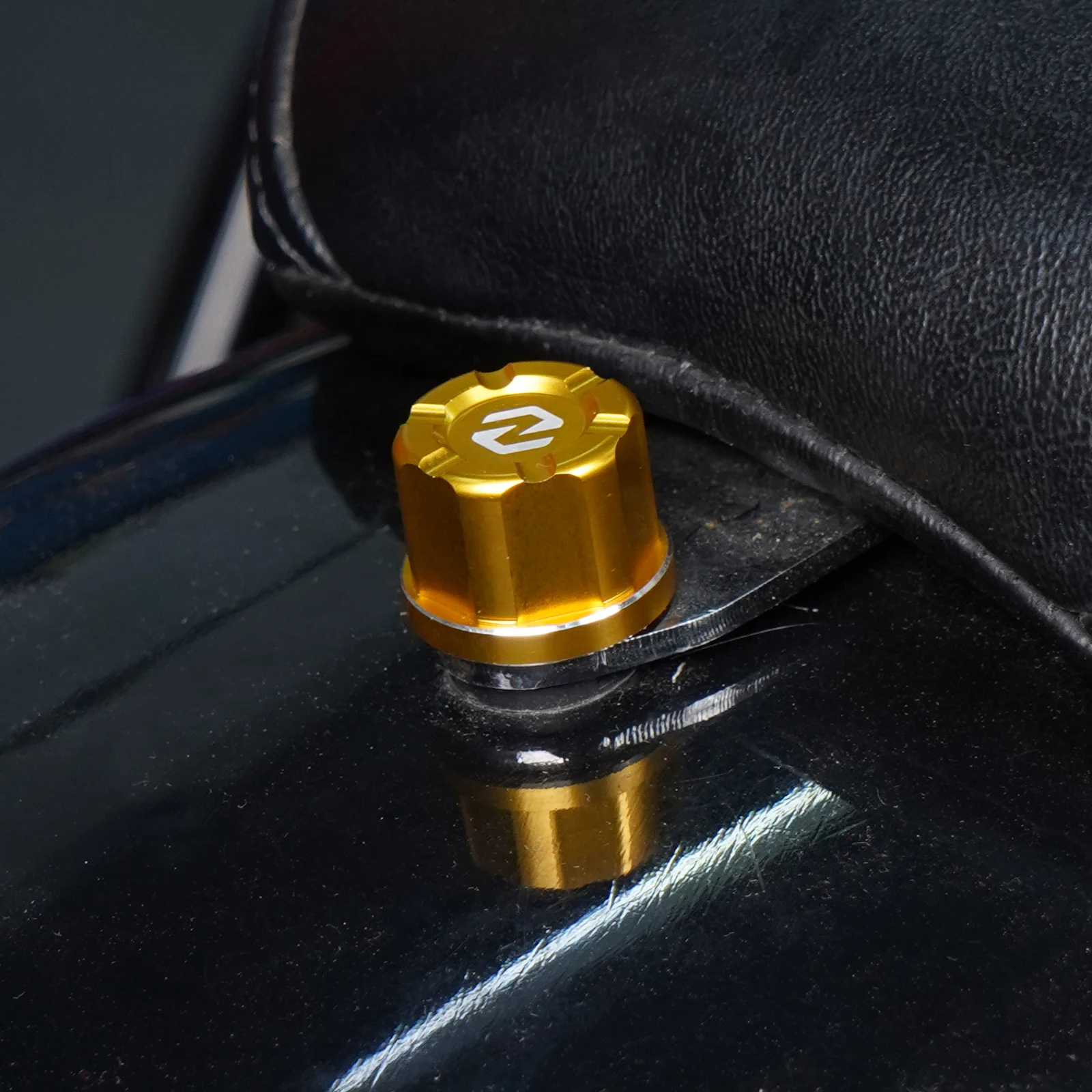 Rear Seat Knob Screw Bolt for Harley Fat Boy FLFBS 114 2018-2024 Road King Special FLHRXS 2017-2023 Street Glide FLHX 2006-2023