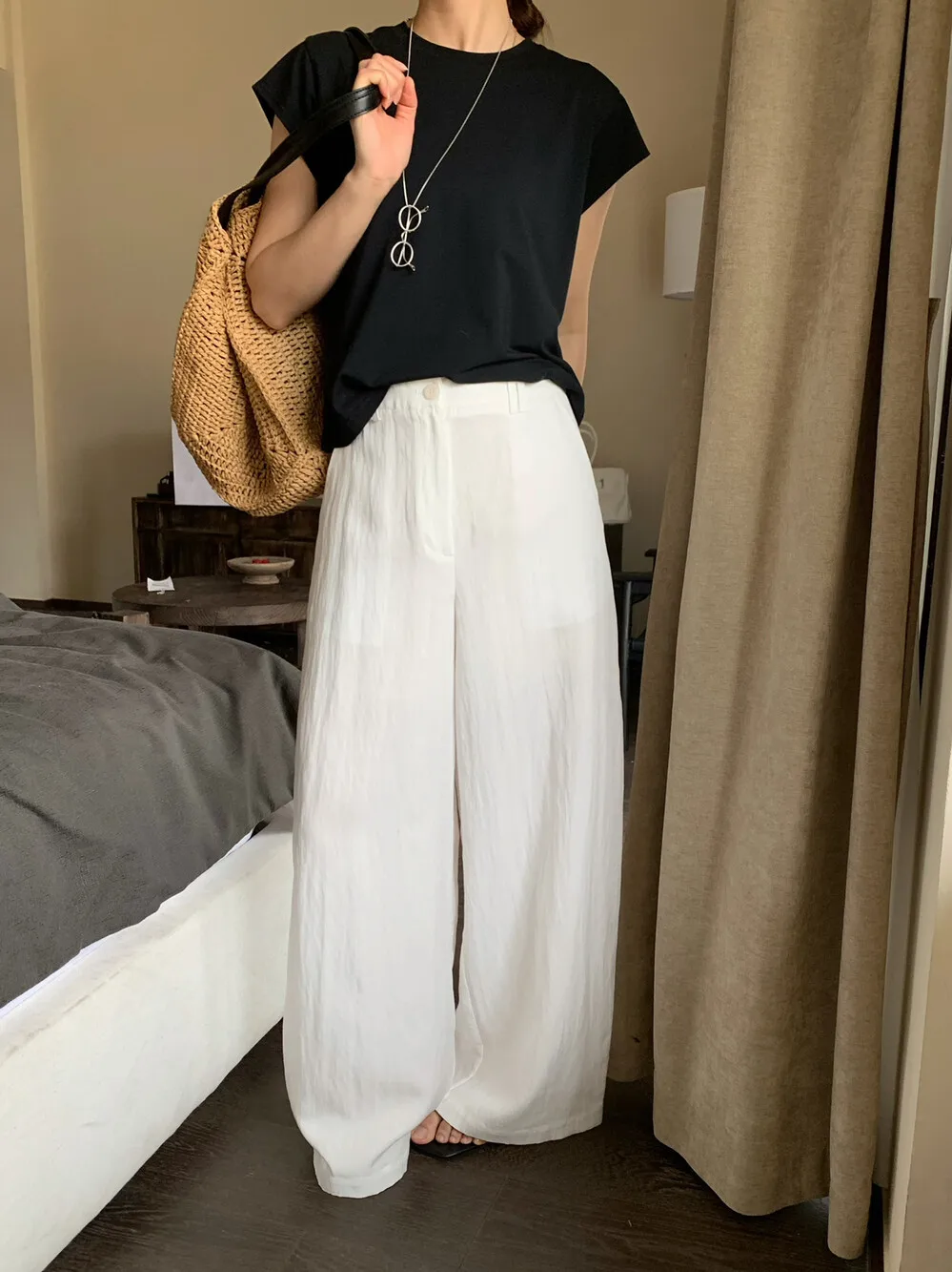 

Women's Casual Straight Leg Pants Drapey Loose Wide Leg Versatile Comfortable High Waist Zipper Closure Spring 2026
