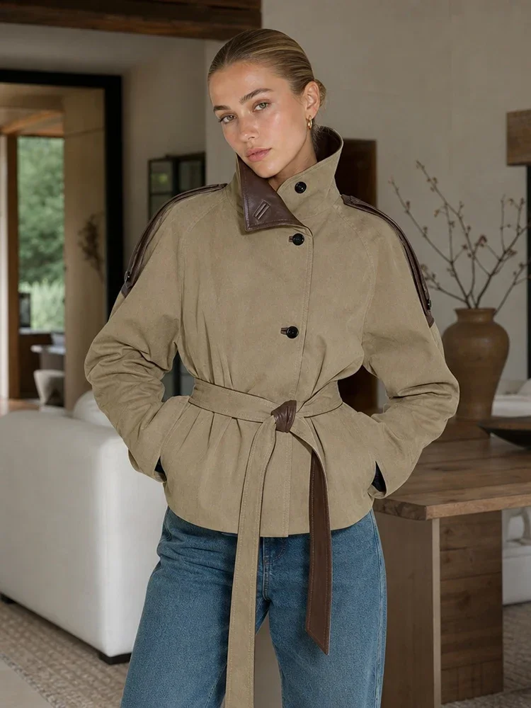 Damen Kurzer Trenchcoat aus Kunstleder mit Gespleißten Schulterklappen, Gürtel in der Taille, Locker Geschnittene Khaki Kurze Jacke, Vintage 2026 Damen Oberbekleidung – Detail 4