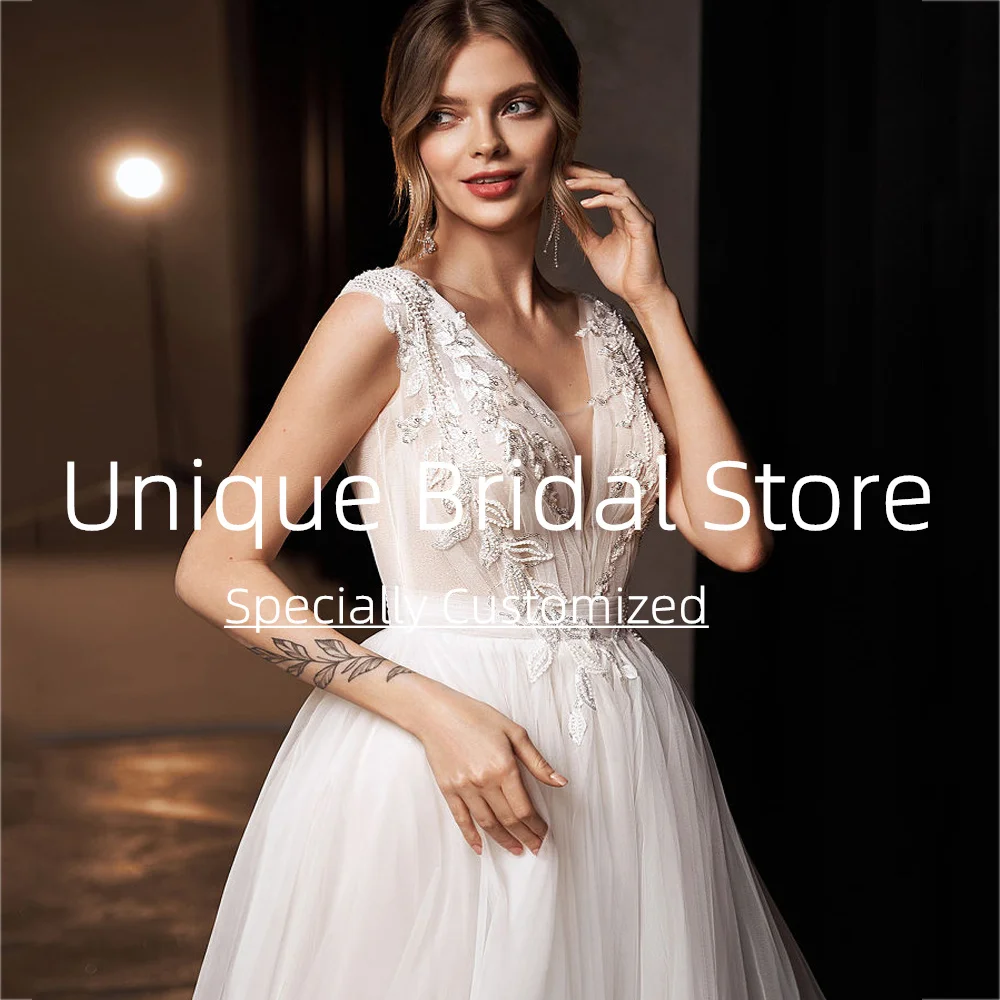 Fashion Wedding Dresses Elegant A-line Sleeveless Sexy V-neck Open Back Button Design Pretty Applique Bridal Gown