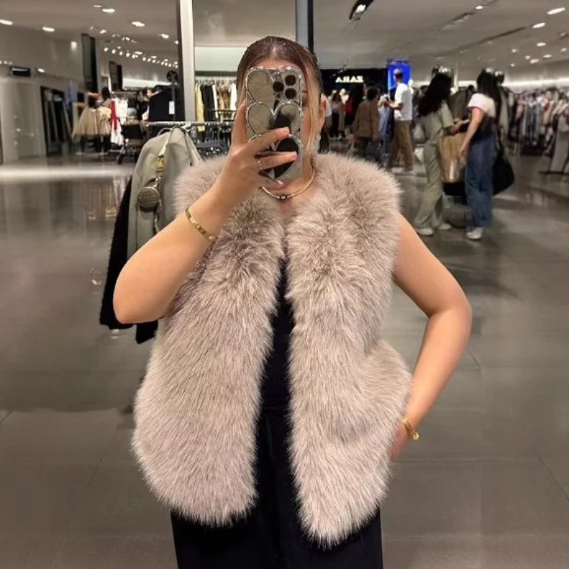 

Short White Faux Fur Vests Solid Loose O-neck Furry Jackets Fluffy Sleeveless Women’s Winter Faux Mink Plush Coats Casual Luxury