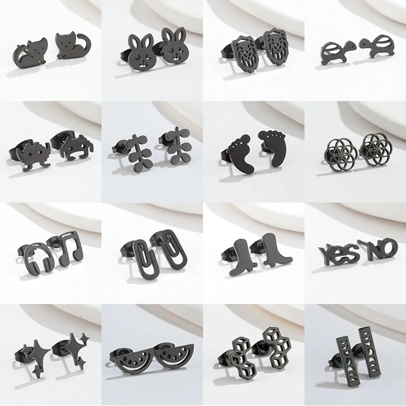 Boucles d'oreilles noires en acier inoxydable pour hommes et femmes, Style Multiple, géométrie, musique, étoile, cœur, bottes de Cowboy, clous Pendientes 2024