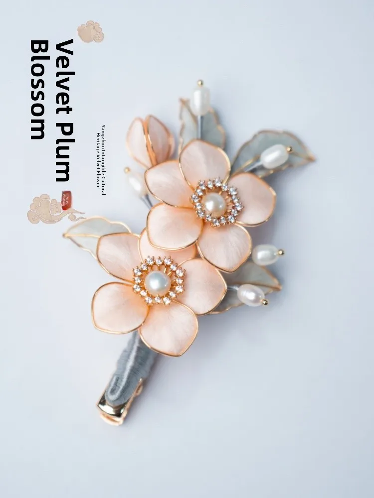 

Yuzhou Velvet Plum Handmade Non-Woven Fabric Hair Clip Traditional Non-Woven Fabric Art Authentic Silk Lotus Flower Hair Clip