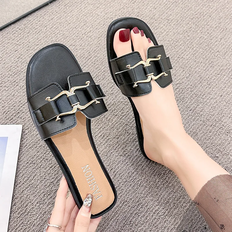 2024European and American Style Summer Fashion Out Flip-flops Flat Leisure Horse with Buckle Temperament One Line Slippers Woman