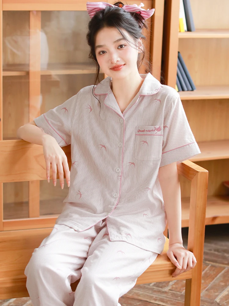 

Летние женские пижамы для пар, высококачественные брюки с короткими рукавами, женский комплект из чистого хлопка и марли в полоску, повседневная и простая домашняя одежда