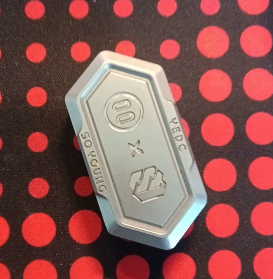Used EDC YEDC Poker Lolita Steel fidget slider decompression toy