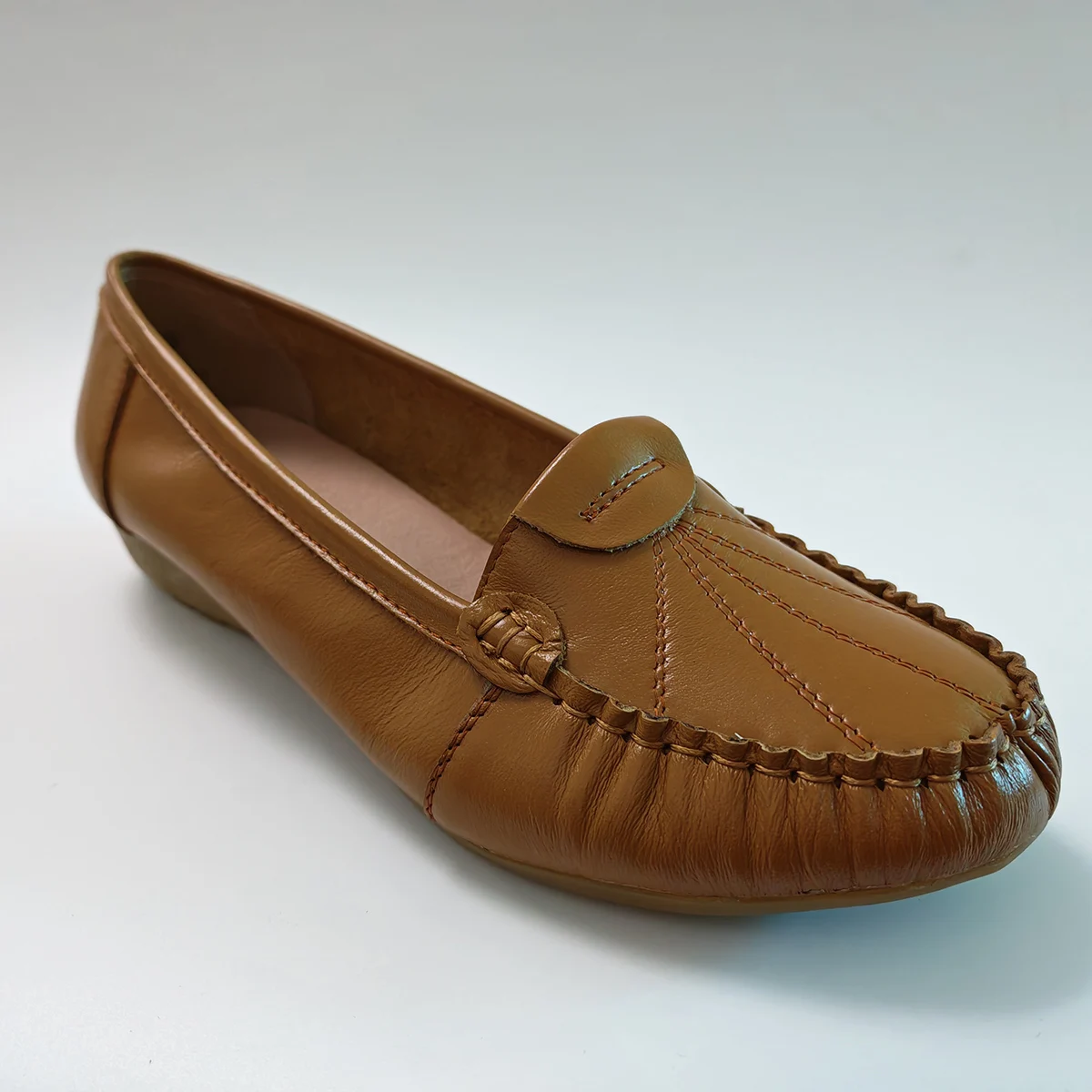 

100% Genuine Leather Soft Mother Shoes Flat Women Loafers Cowhide Casual Shoes Daily Wear Lightweight Comfort Yellow Shoes DX898