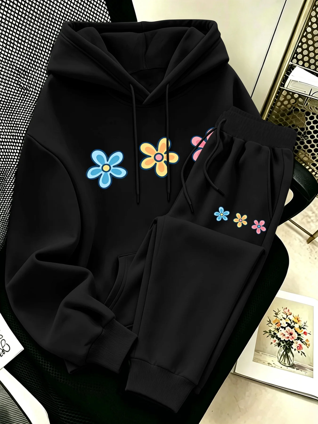 Women Cute Bright Color Playful Flower Print Hoodie Sweatpants 2Piece Set Soft Comfort Casual Tracksuit for Spring Autumn Winter