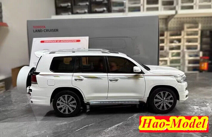 Kengfai 1/18 For Toyota Land Cruiser LC200 Alloy Diecast Model Car Ornaments Toys Boys Birthday Gifts Hobby Display Collection