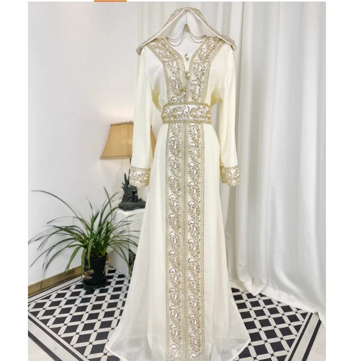 

Middle Eastern Women's Dubai Robe Gold Embroidered Eid al Fitr Dress Islamic Dress