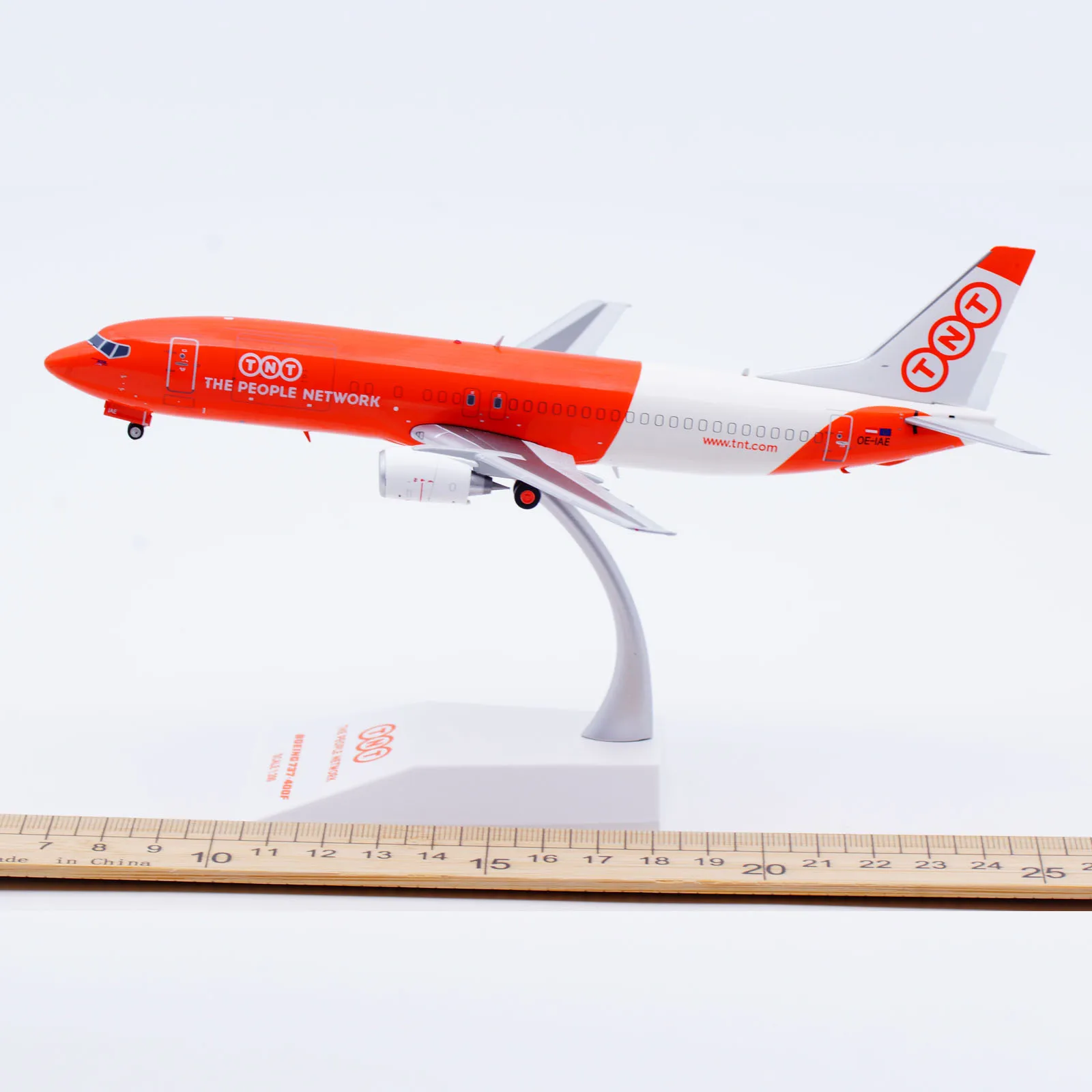 XX20136 Alloy Collectible Plane Gift JC Wings 1:200 TNT Express Boeing B737-400(SF) Diecast Aircraft Jet Model OE-IAE