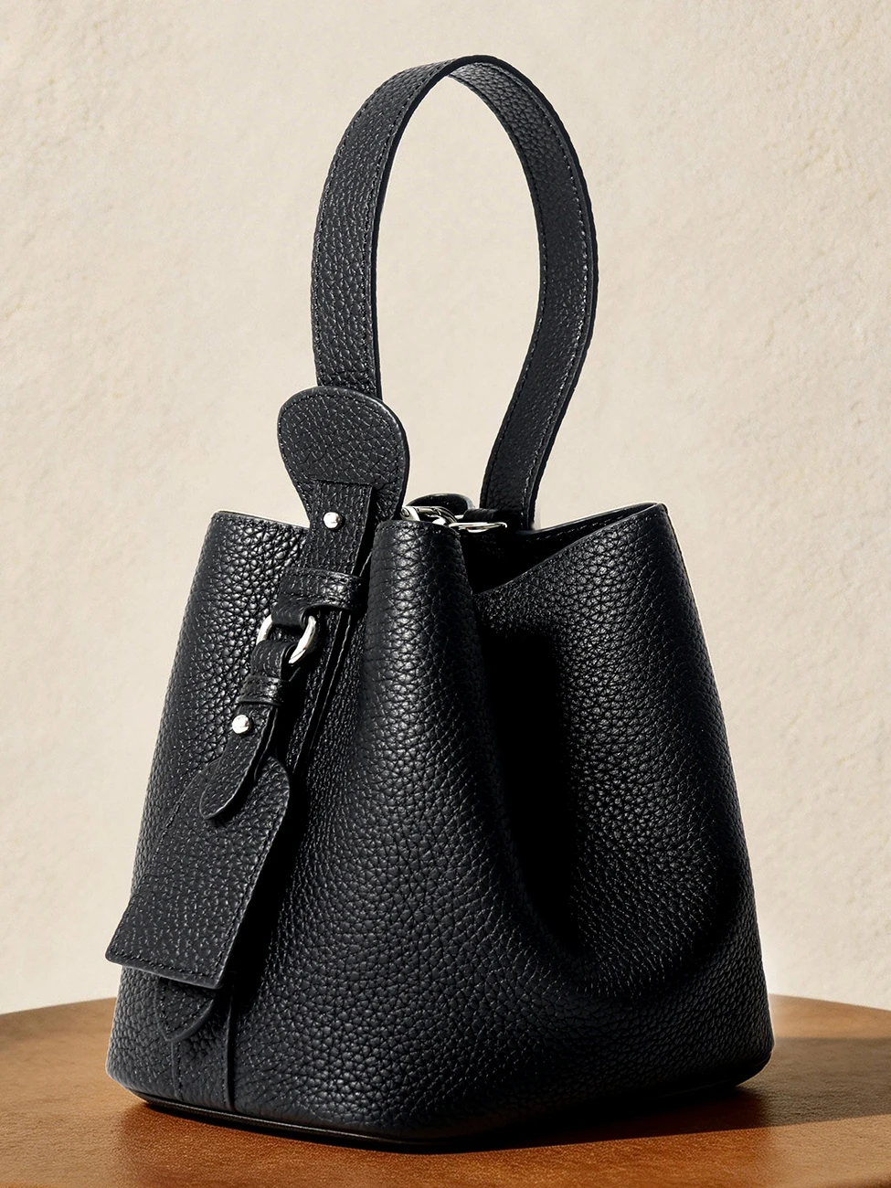 borsa-a-secchiello-da-donna-in-pelle-bovina-di-alta-qualita-a-tracolla-per-pendolari-alla-moda-casual-con-chiusura-a-cerniera-morbida