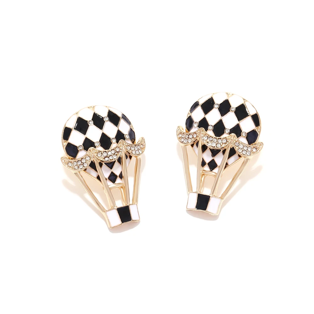 Black and white checkerboard checkerboard drip oil hot air balloon temperament diamonds plaid earrings