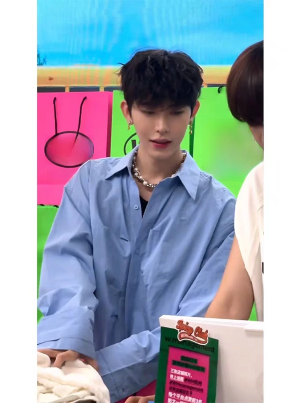 

Мужская синяя рубашка с длинным рукавом для весны и осени, повседневная, модная, однотонная, с воротником, из полиэстера.