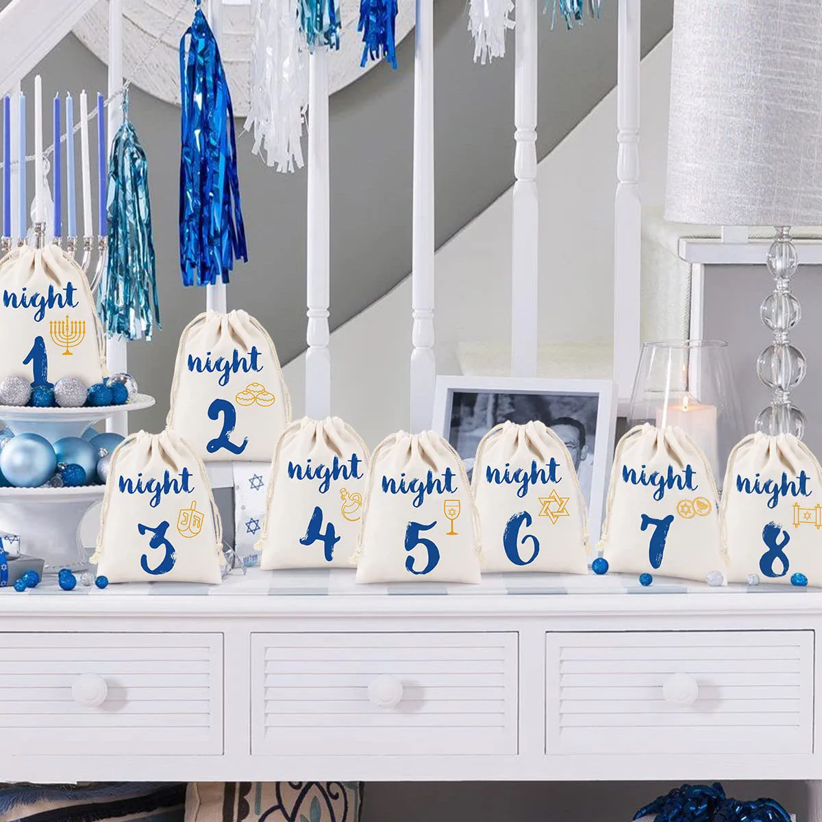 8Pcs Hanukkah Drawstring Gift Bags Hanukkah Countdown Candy Pouches Festival Party Favors Bag Jewish Holiday Gift Wrapping