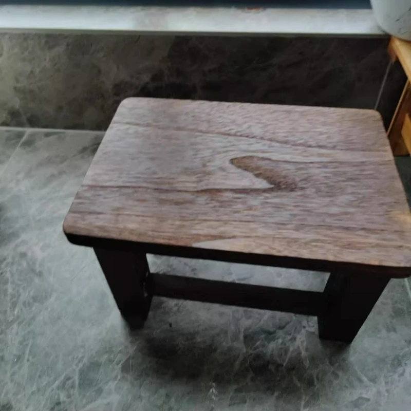 Neuer kleiner Hocker aus massivem Holz für den Haushalt, Retro-Schuhwechselhocker für Erwachsene, kleine Paulownia-Bank, Wohnzimmermöbel