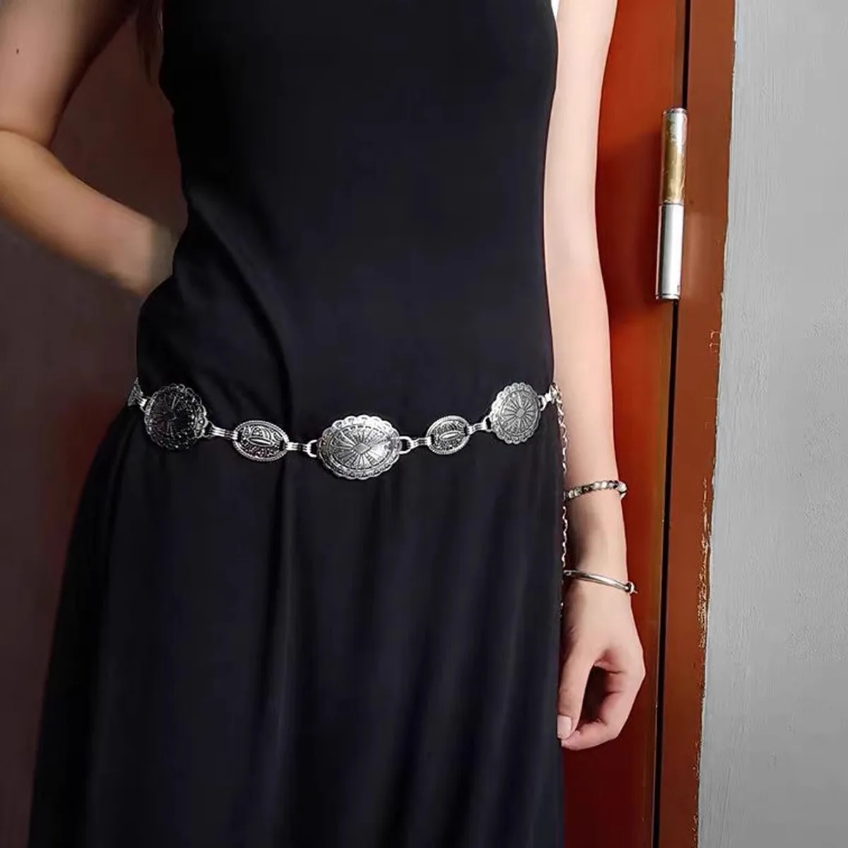 Retro สไตล์ผู้หญิงโลหะเอวอุปกรณ์เสริมแฟชั่น Y2K ชุดกระโปรงเข็มขัดหญิง Punk วงกลมแกะสลักเข็มขัดตกแต่ง