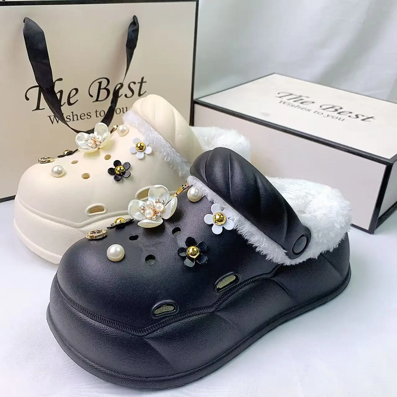 Exquisite Fur-Lined Clogs for Women, Gold Butterfly, Black and White Five-Leaf Flower Set, Thick-Soled Eva Clogs, Non-Slip, Soft and Comfortable for Home, Shopping, and Outdoor Wear view 2