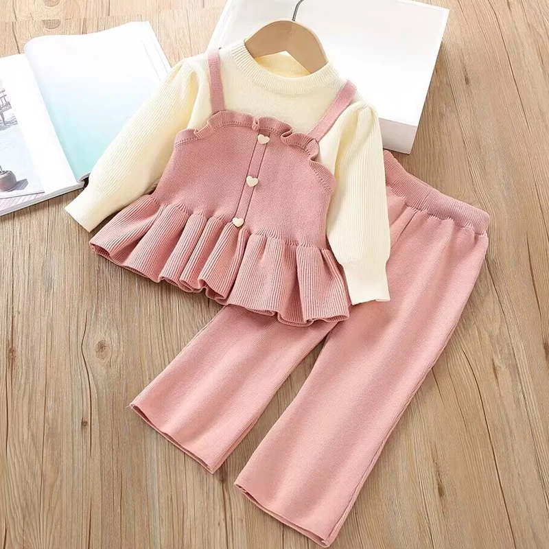 The new girls fashionable set autumn and winter qi fake two-piece knitted shirt+pants two-piece set is suitable for 0-6 years