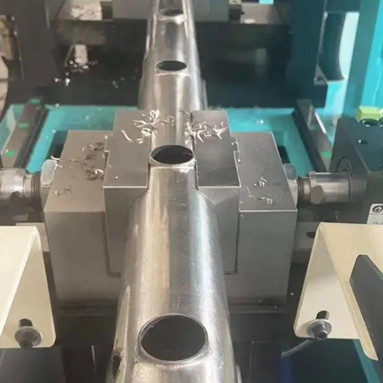 CNC Full Automatic Copper e Alumínio Pipe Hole Punching e Flanging Machine
