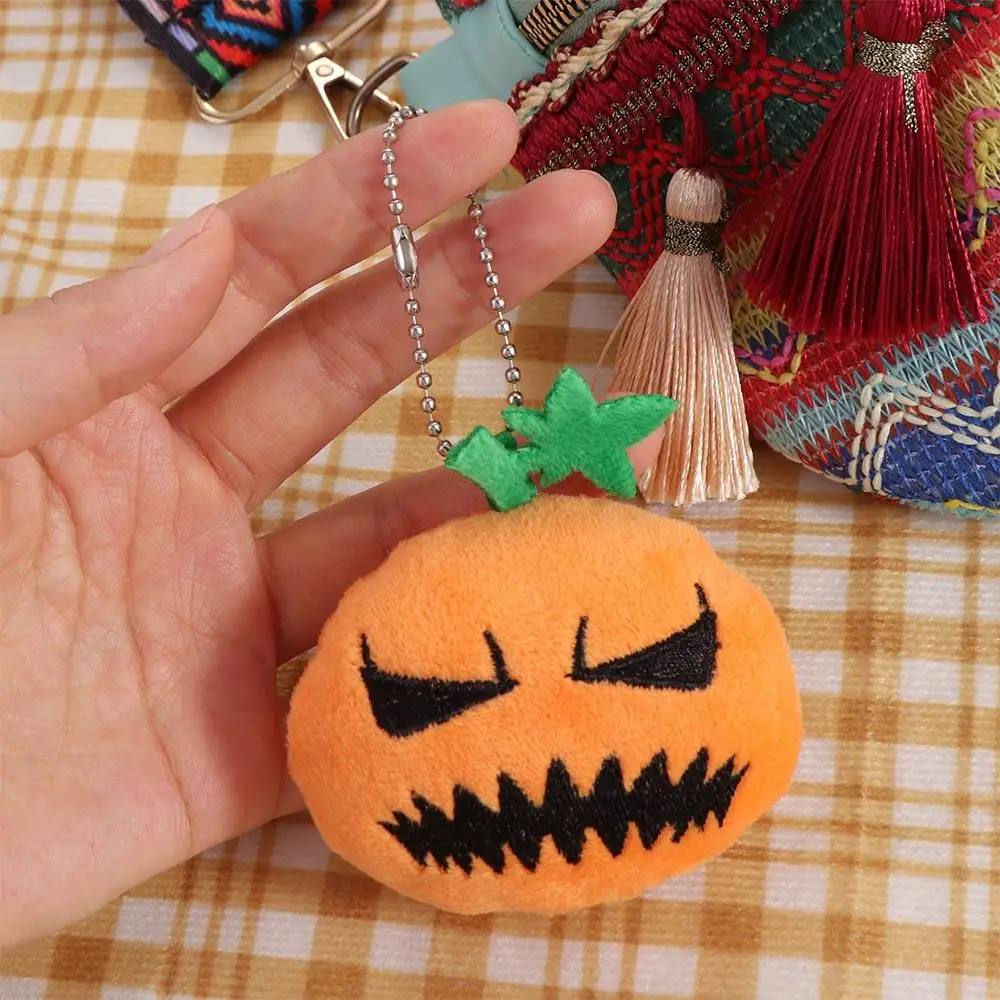 자동차 키체인 봉제인형 호박 키홀더 가방 참 장식 만화 할로윈 가방 펜던트 부드럽고 귀여운 호박 인형 키링 가방 장식품