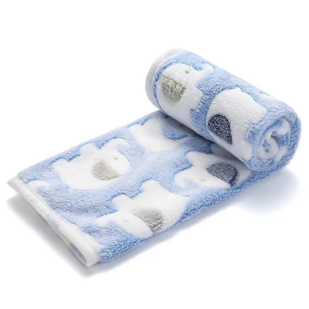 

Thick Soft Cats Paw Bone Pattern Warm Pet Blanket Flannel Blanket Winter Quilt Fleece Blanket