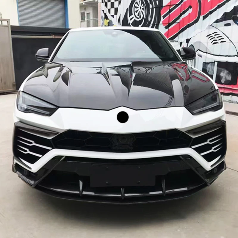 New Carbon Fiber Front Lip Body Kit with Fog Light and Bolt-On Front Bumper/Rear Spoiler for Urus