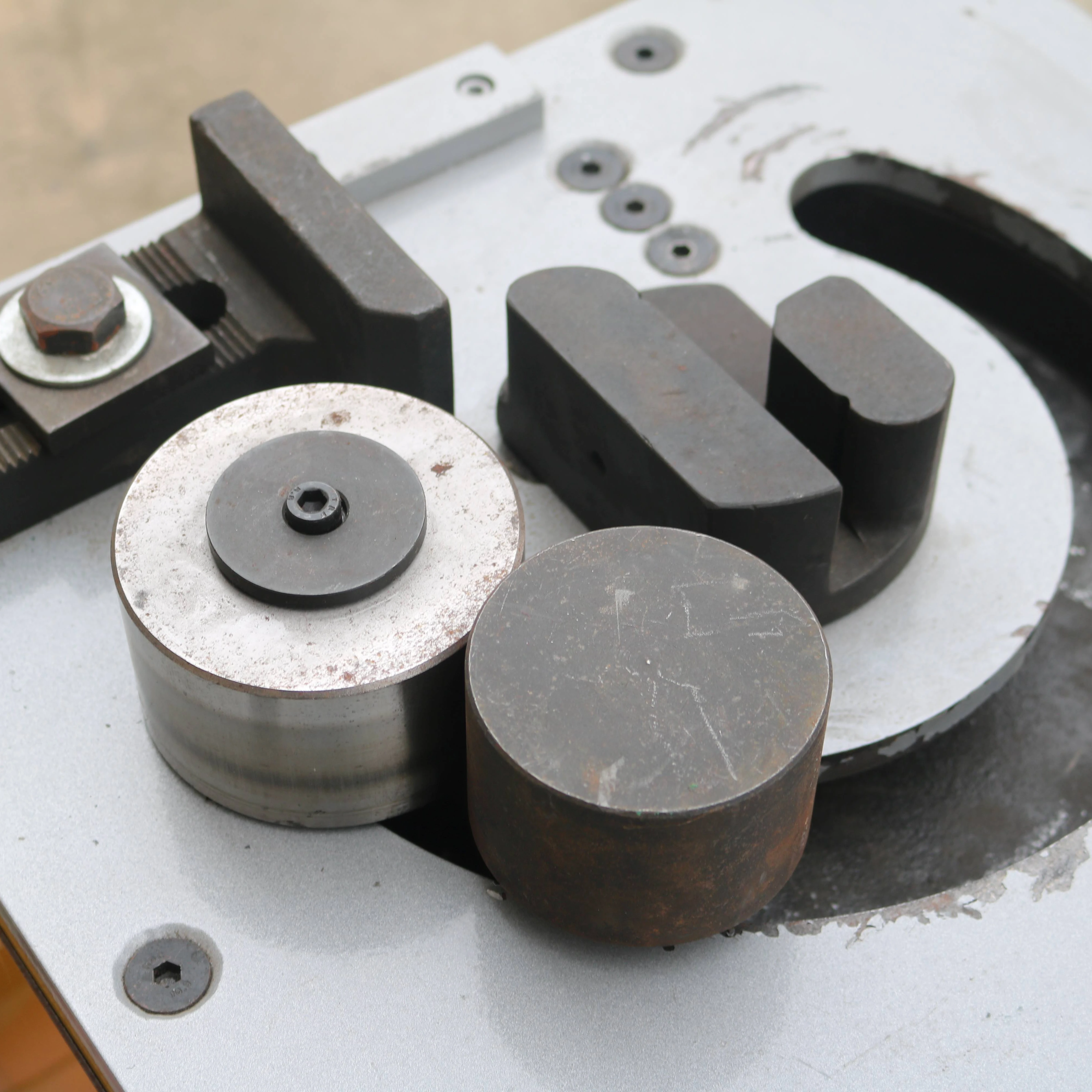 

Sfjx 109KG Rebar Bending Machine Steel bar Bender Steel bar Bending Machine Mini Small Steel bar Bending Machine