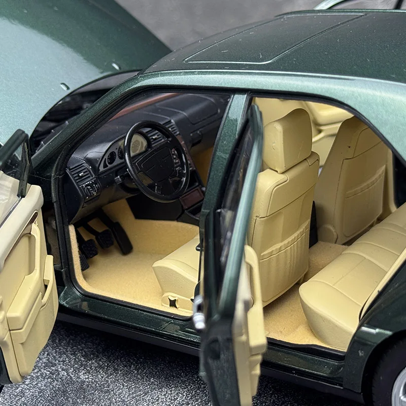 NOREV 1:18C-CLASS 1993 modèle de voiture en alliage de simulation de chariot station, jouet cadeau pour amis, ornement de collection pour adultes.