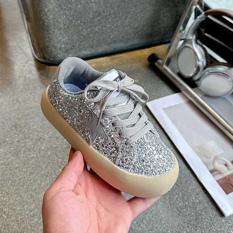 Scarpe per bambini per ragazze scarpe da ginnastica morbide con paillettes di diamanti stelle scarpe da corsa sportive per bambini scarpe da esterno