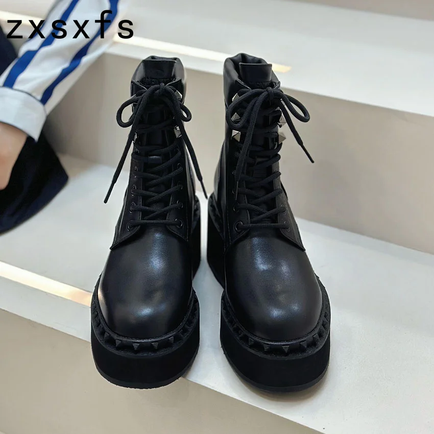 Autumn Real Leather Flat Platform Ankle Boots For Women Thick Sole Lace Up Chelsea Boots Rivet Studded Motorcyle Boots