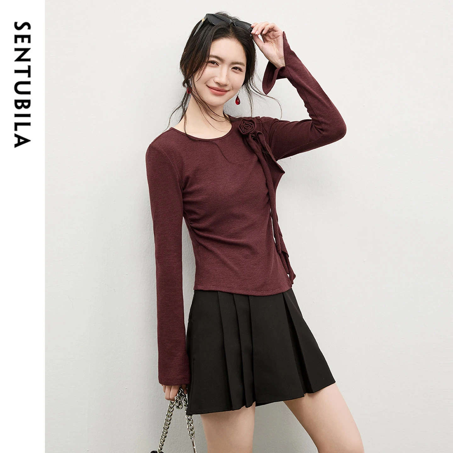 

SENTUBILA Women's T Shirt 2026 Elegant Solid 3d Rose Ribbon Irregular Slit Hem Tees Spring New Long Sleeve Clothing 161TL5022