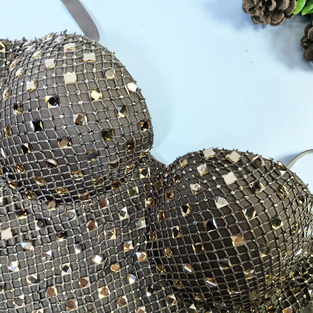 夏の新しいスタイルのラインストーン刺繍フィッシュボーンストラップレスベスト、タイトフィット胸カバー、ベストスタイルの多用途ホットガールトップ